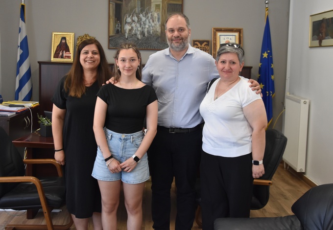 Φωτογραφία Παγκόσμια διάκριση για τη Φιλαρμονική Ορχήστρα Κοπανού Νάουσας και τη 16χρονη πιανίστρια Μαρία Στεφανίδου
